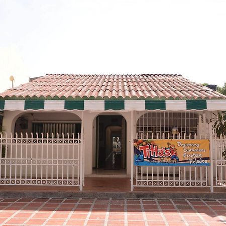 Hotel Vargas Airport Cartagena Dış mekan fotoğraf