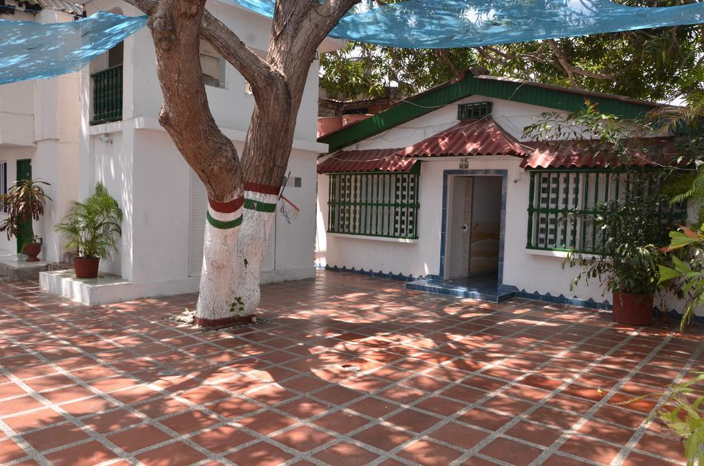 Hotel Vargas Airport Cartagena Dış mekan fotoğraf