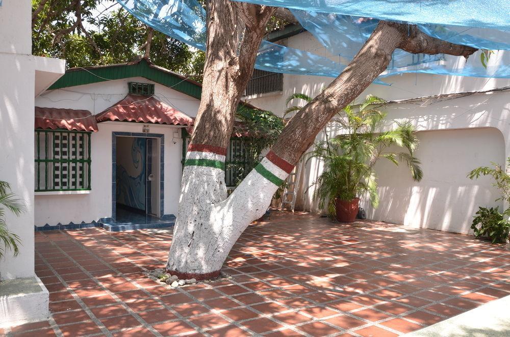 Hotel Vargas Airport Cartagena Dış mekan fotoğraf