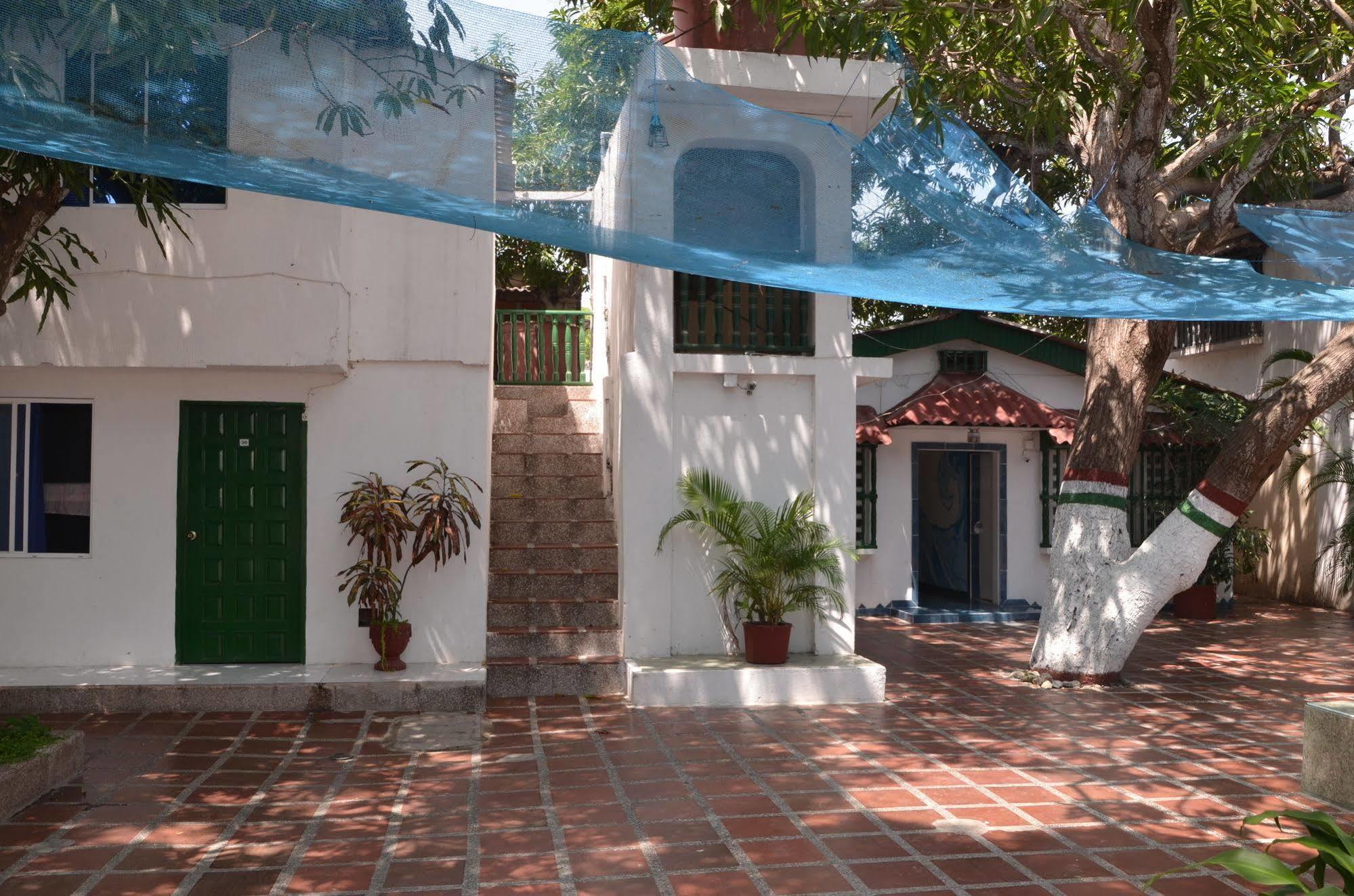 Hotel Vargas Airport Cartagena Dış mekan fotoğraf