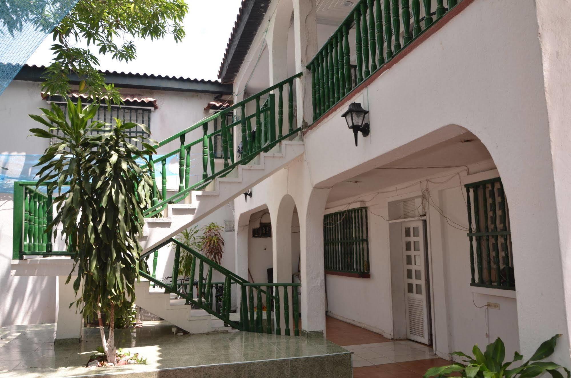 Hotel Vargas Airport Cartagena Dış mekan fotoğraf