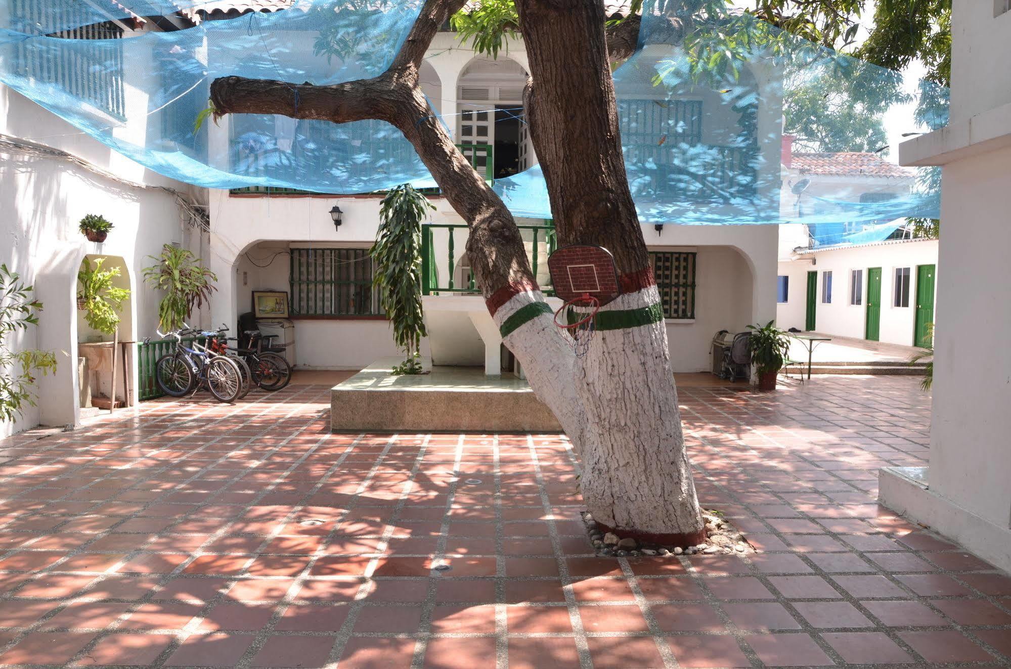 Hotel Vargas Airport Cartagena Dış mekan fotoğraf